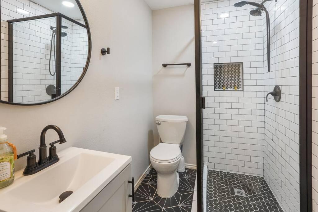 יוסטון Cozy Two Bedroom Home Minutes From Downtown! מראה חיצוני תמונה